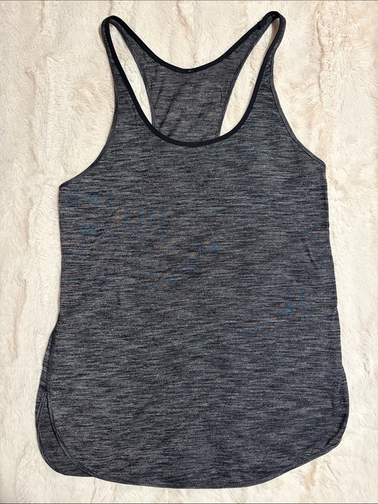 lululemon athletica Tops - NWOT lululemon athletica Heathered Charcoal Racerback Tank Sz L